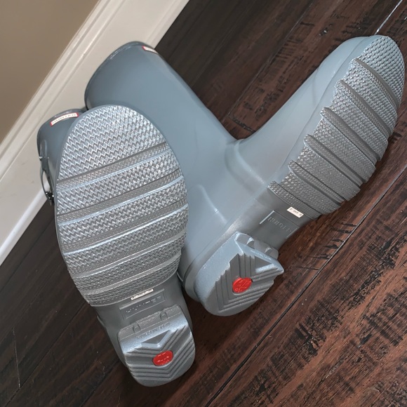 Women’s Hunter Rain Boots - Picture 4 of 10